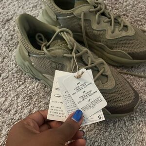 Adidas Ozweego 'Khaki Beige' Men's Size 6.5